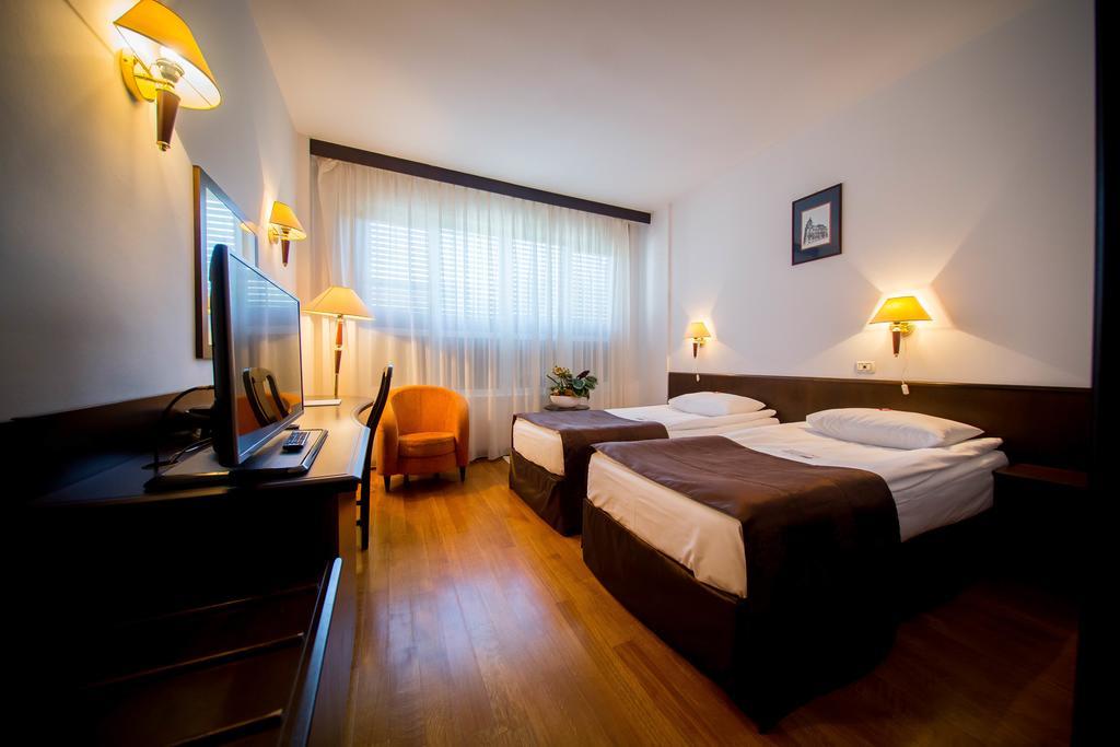 Best Western Central Hotel Arad Exteriér fotografie