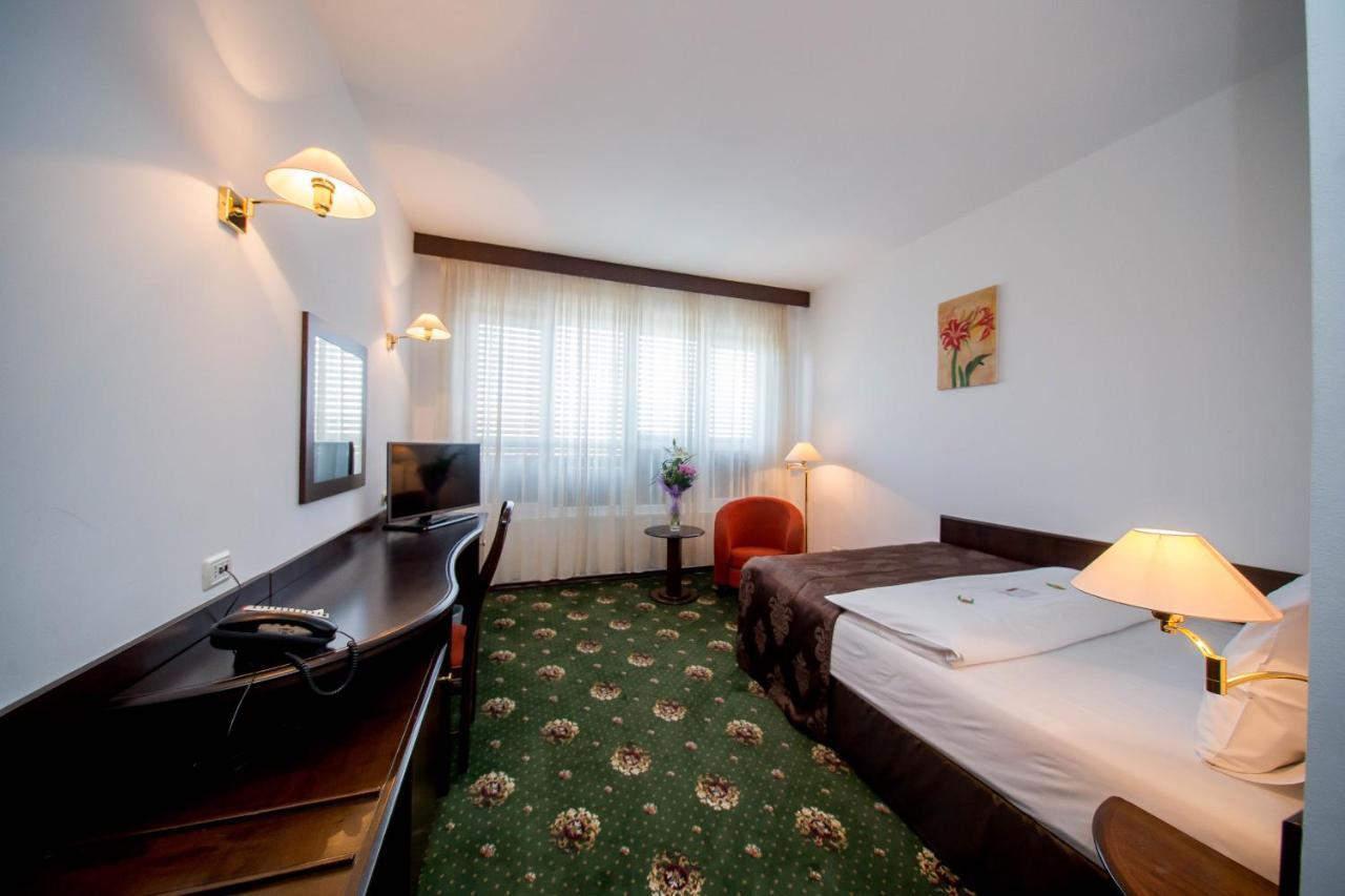 Best Western Central Hotel Arad Exteriér fotografie
