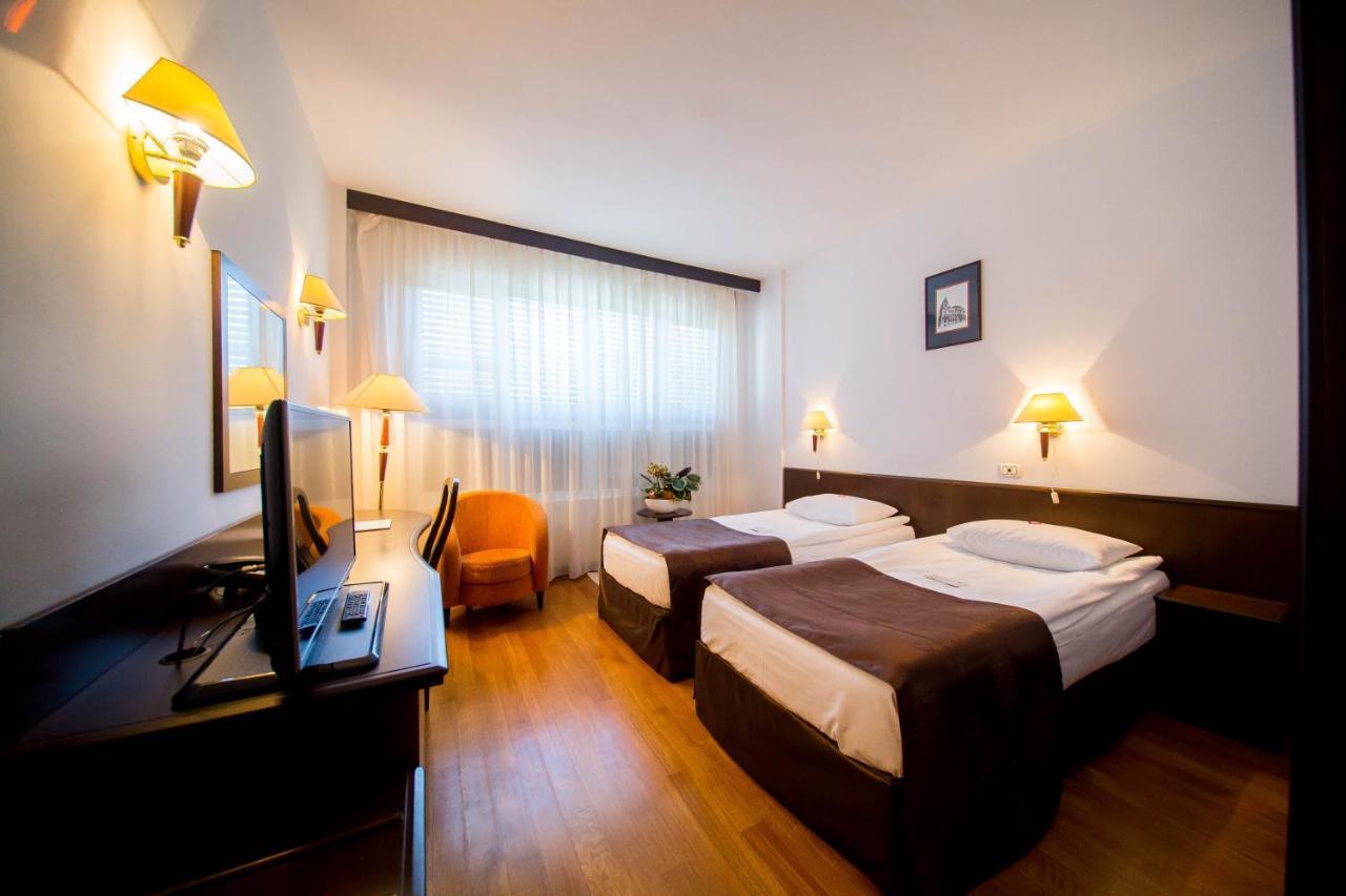 Best Western Central Hotel Arad Exteriér fotografie